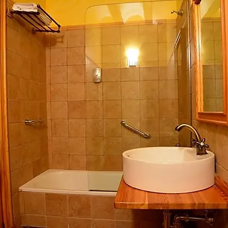 Ferrera Rural 4*